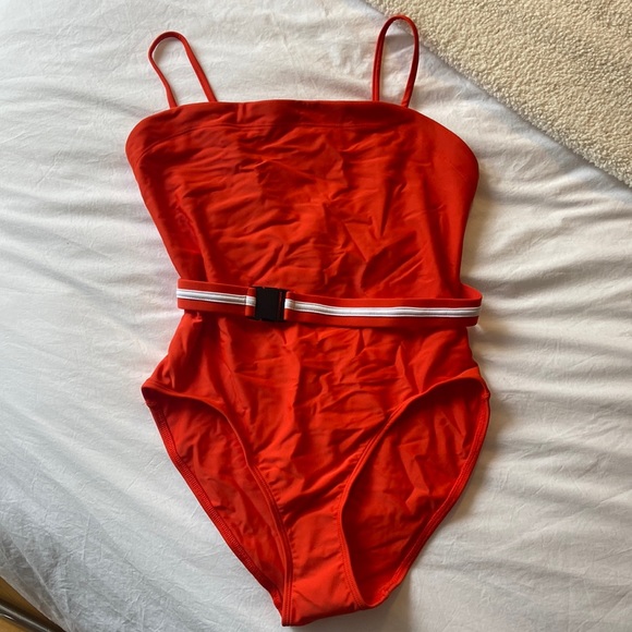 Solid & Striped “The Gemma” Belted one piece swimsuit - Picture 4 of 9
